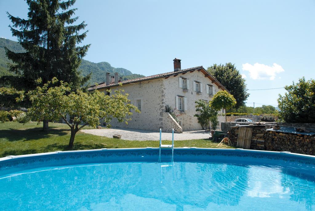 L'Estapade Des Tourelons Bed and Breakfast Saint-Jean-en-Royans Buitenkant foto