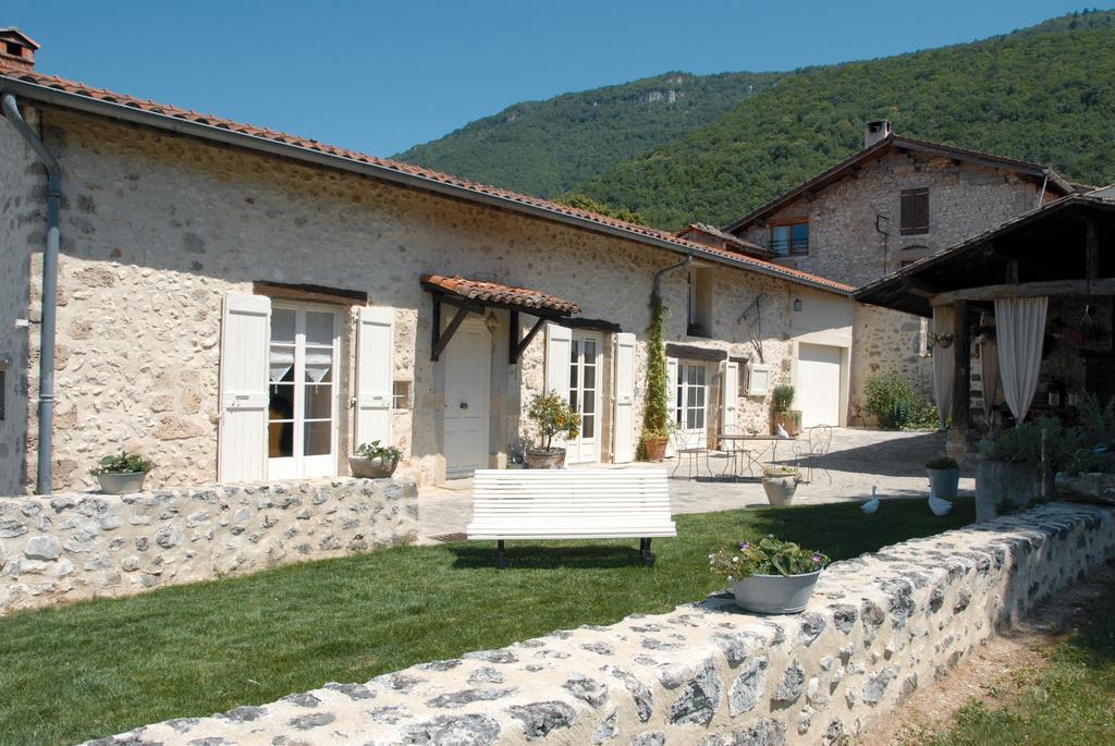 L'Estapade Des Tourelons Bed and Breakfast Saint-Jean-en-Royans Buitenkant foto